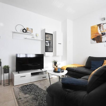 Family Apartment Manuela Задар Экстерьер фото
